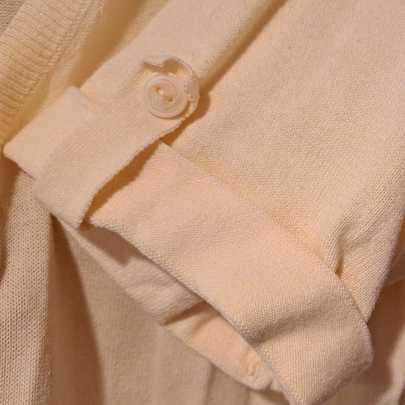 Croft & Barrow Women's Large Sunny Yellow Cardigan Sweater Sleeve Details Pleats - Picture 4 of 10